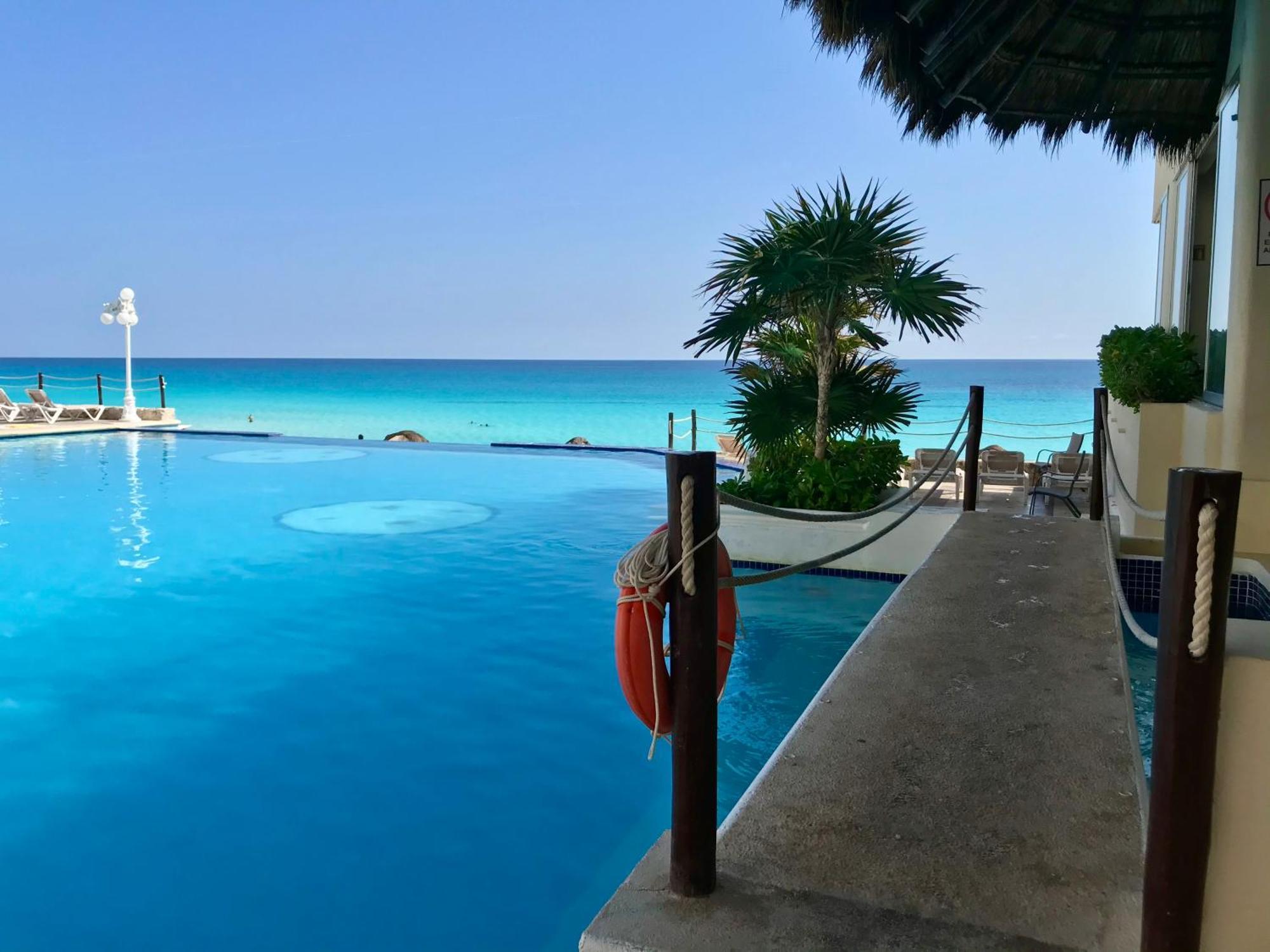 Beachside Apartments Cancún Exteriör bild